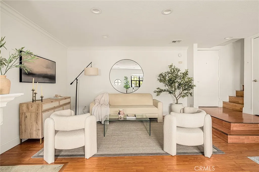 2 bed, 1230 sqft, $3,500 — Photo 1