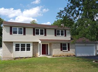825 Mourning Dove Rd, Audubon, PA 19403