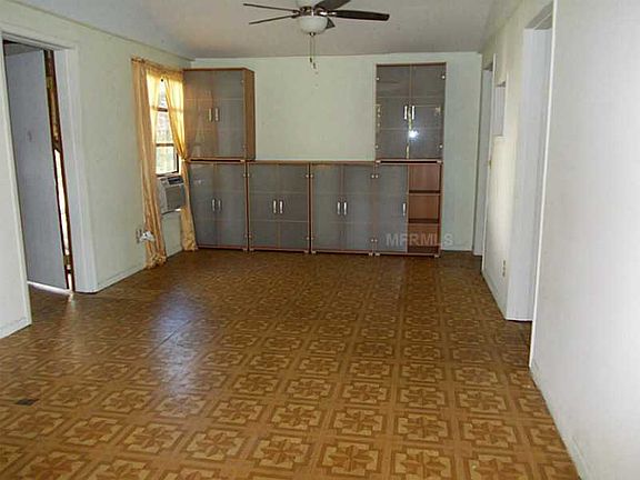 3rd image of 112 E Floyd Ave