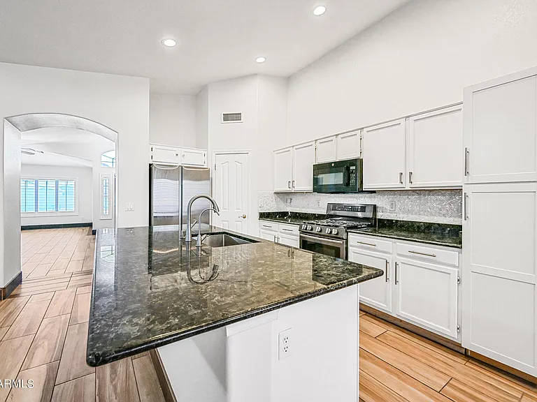 4436 E Mountain Sage Dr — Photo 9