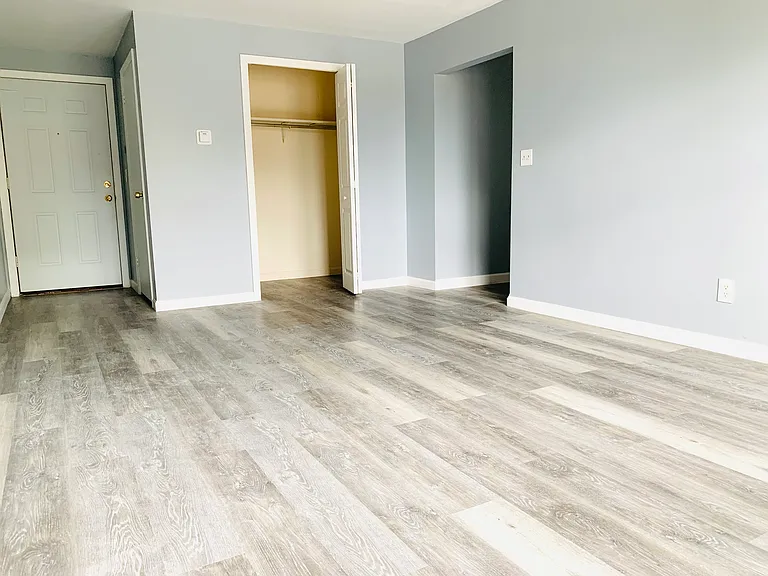 29 Woodbine St #7 — Photo 21