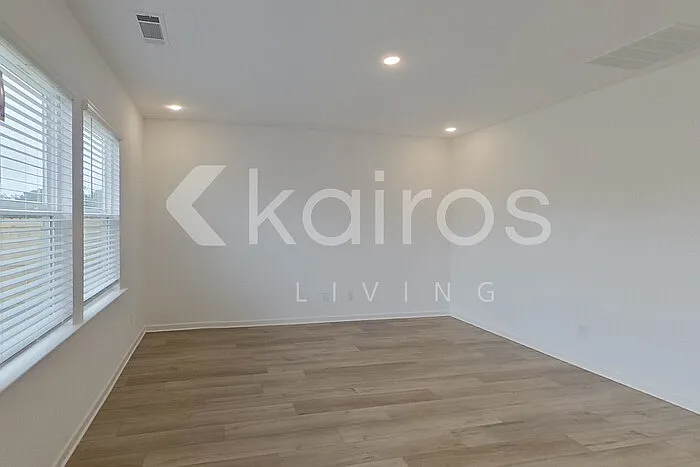 Building Photo - 114 Silver Maple Ln