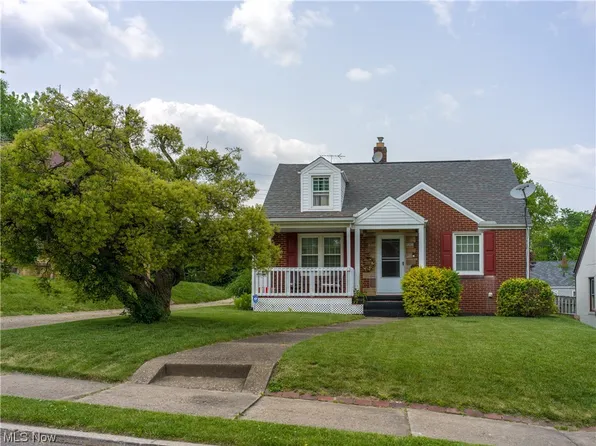1313 24th St NE, Canton, OH 44714
