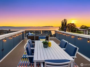 3852 Beach Dr SW #A, Seattle, WA 98116