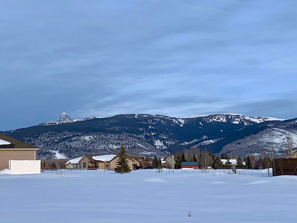 1st image of 715 Palisade Trl