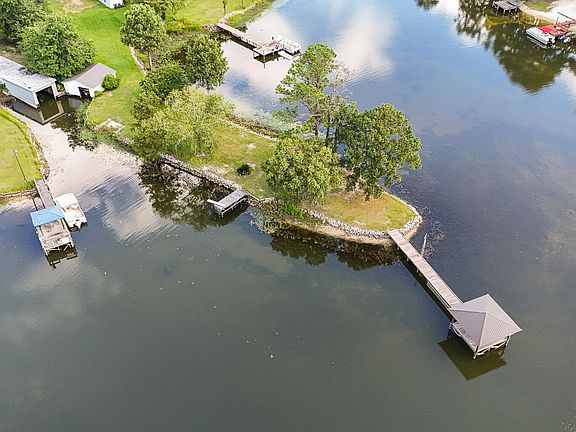 5th image of 2475 Clubhouse Rd