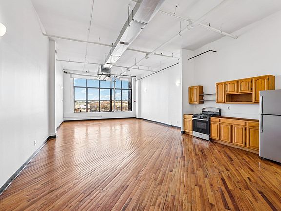 2nd image of 2 Union St APT 2O