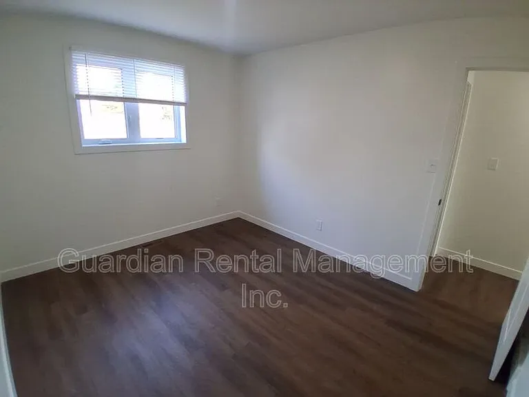 577 Syndicate Ave S — Photo 15