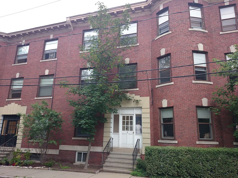 2nd image of 7 Netherlands Rd #1