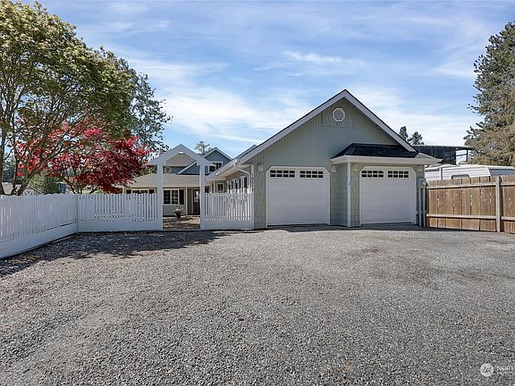 4th image of 10512 68th Avenue Ct E