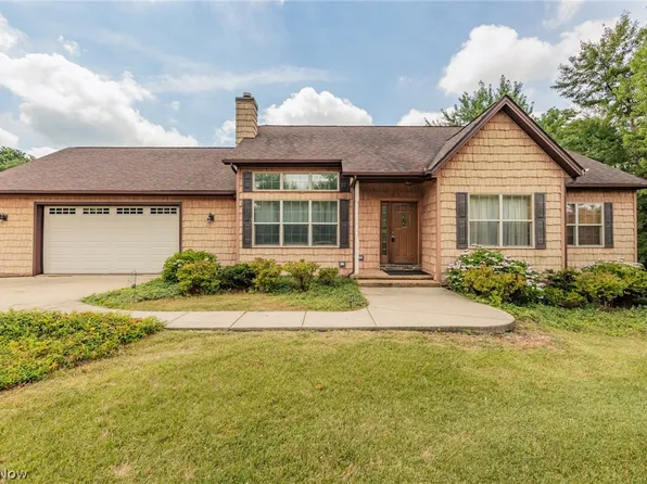 2676 Marland Dr, Hinckley, OH 44233