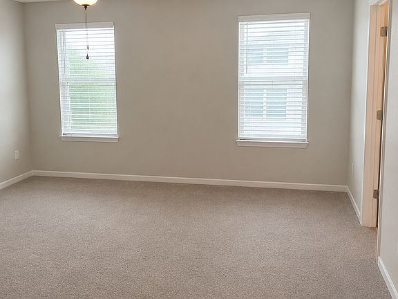 5th image of 7423 Evening Primrose Ct