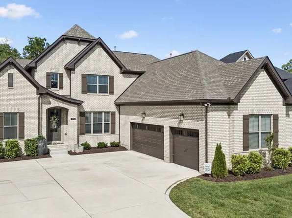 105 Hayden Ln, Gallatin, TN 37066