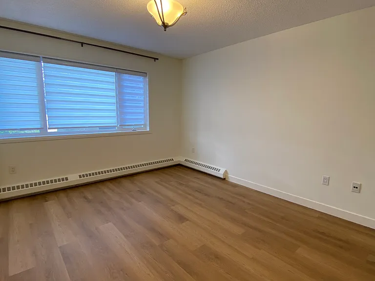 790 Kingsmere Cres SW #109 — Photo 11