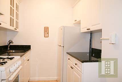 2nd image of 201 E 19th St APT 4G