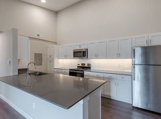 Laurel Valley Apartments, Sterling Heights, MI 48310