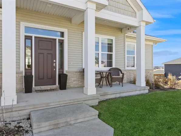 1345 Salm Dr, North Liberty, IA 52317