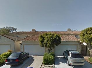 2 Knoll Ct, Hercules, CA 94547