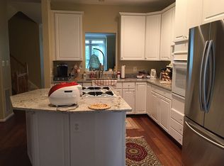 11793 Valley Ridge Cir, Fairfax, VA 22033