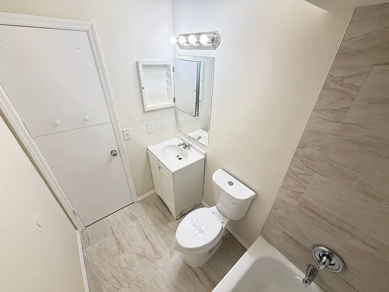 4124 Pershing Pointe Pl #4 — Photo 31