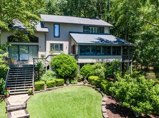 809 Raintree Dr, Alexander City, AL 35010