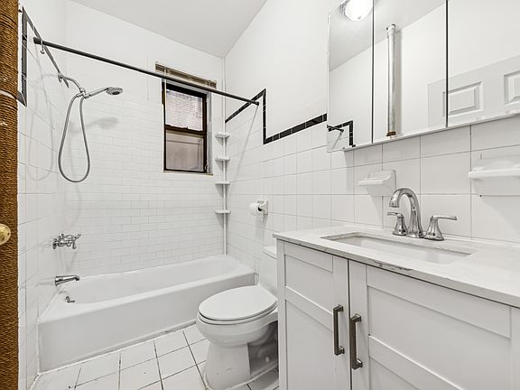 4th image of 160 Wadsworth Ave APT 403