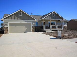 8794 S Kelliann Way, Manhattan, KS 66502