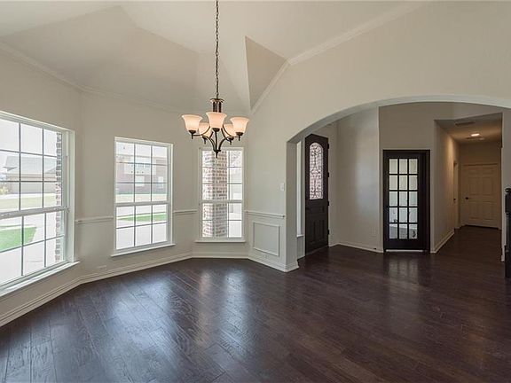 5th image of 13813 Bluebell Dr