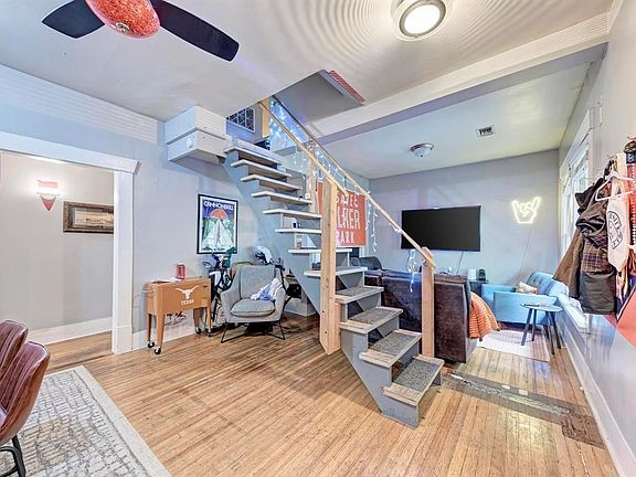 4th image of 2834 1/2 Salado St