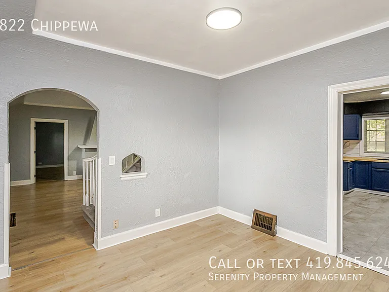 5822 Chippewa Rd — Photo 5