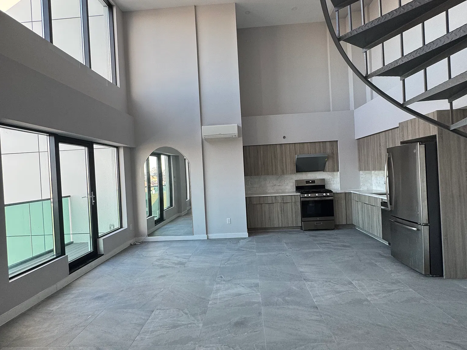 2 bed, $3,800 — Photo 2