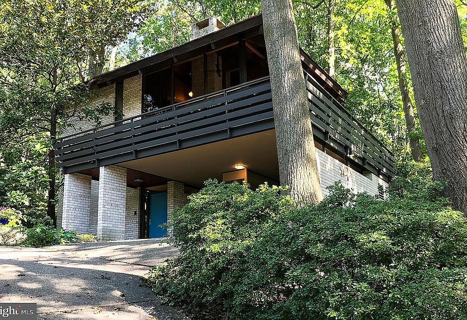 1st image of 4815 Peacock Ave