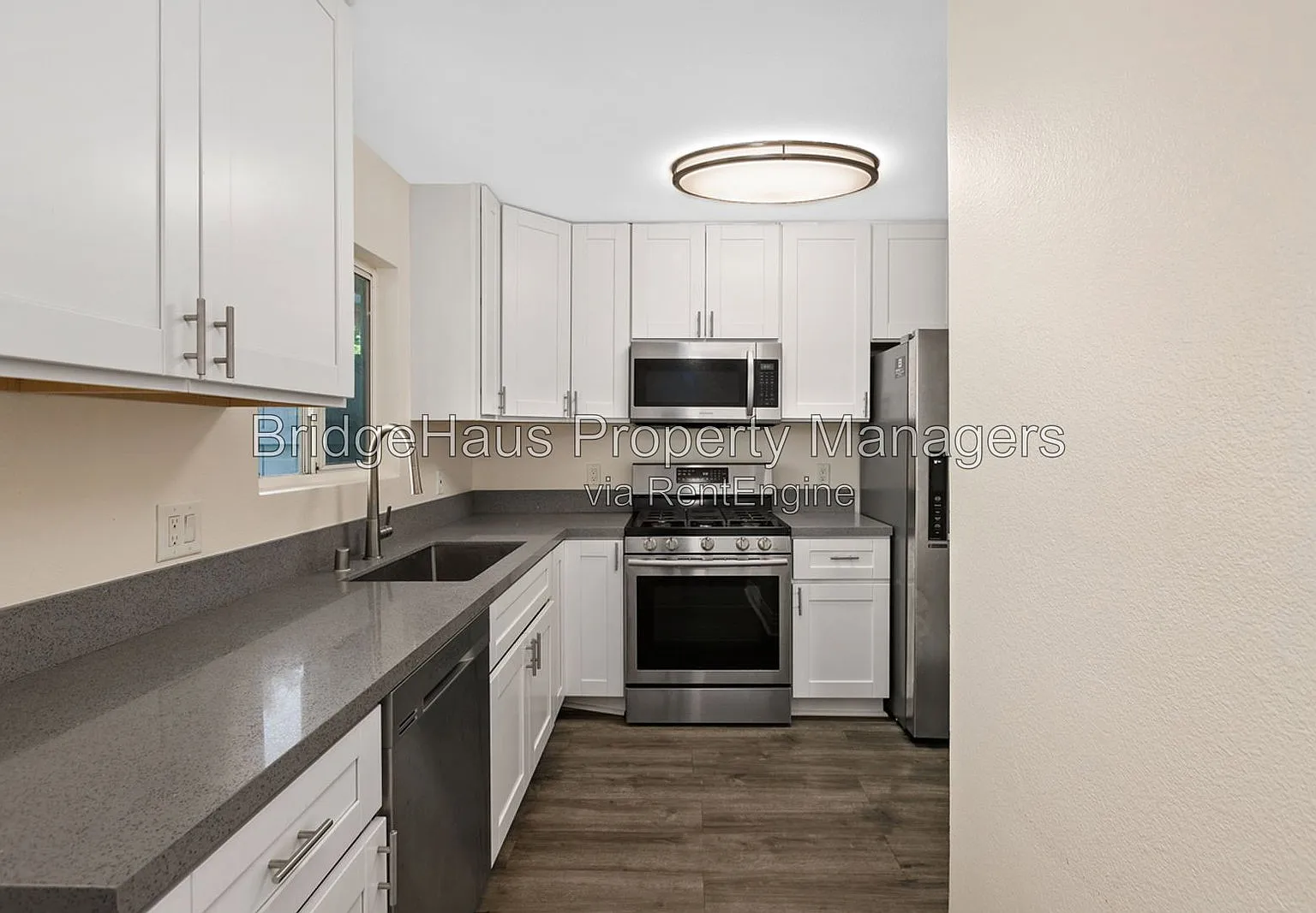 3 bed, 2.0 bath, 1053 sqft, $3,000 — Photo 1