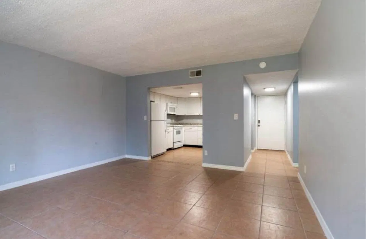 5541 Bay Blvd — Photo 2