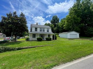 304 S Adams St, Golconda, IL 62938