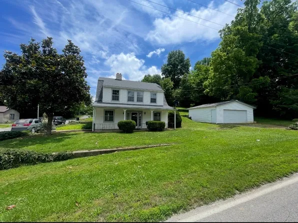 304 S Adams St, Golconda, IL 62938