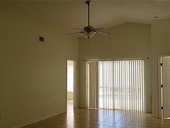 5th image of 17520 Silver Creek Ct
