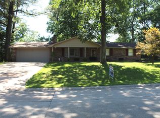 2041 Woodland Hills Dr, Cape Girardeau, MO 63701
