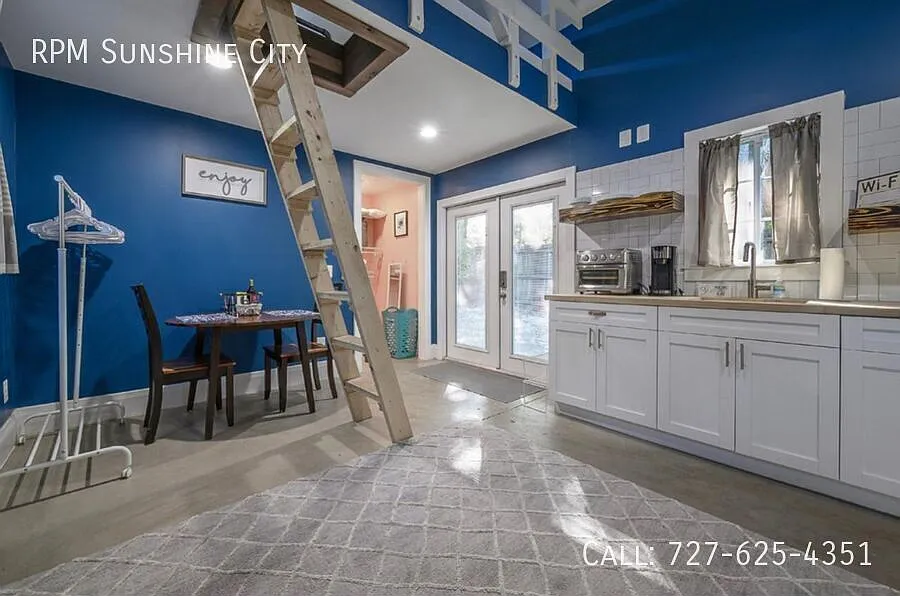Furnished Loft Studio in Old Seminole Heights! — Photo 3