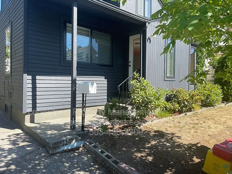 4514 NE 18th Ave — Photo 2