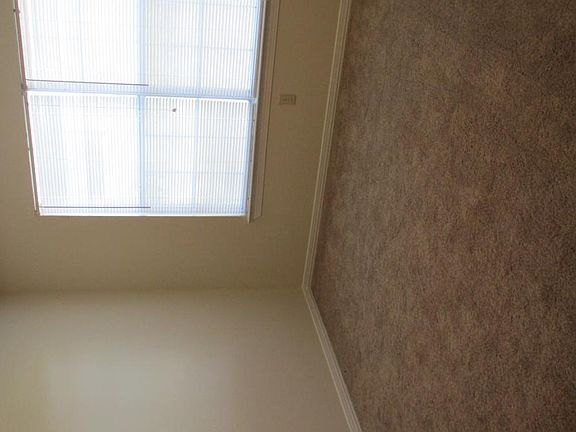 3rd image of 2322 Willow Bend Blvd