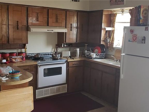 3rd image of 2115 S Burleson Blvd