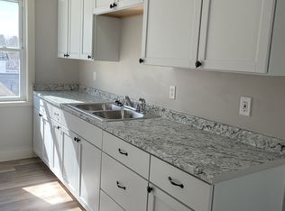 452-3 Bartlett St, Manchester, NH 03102