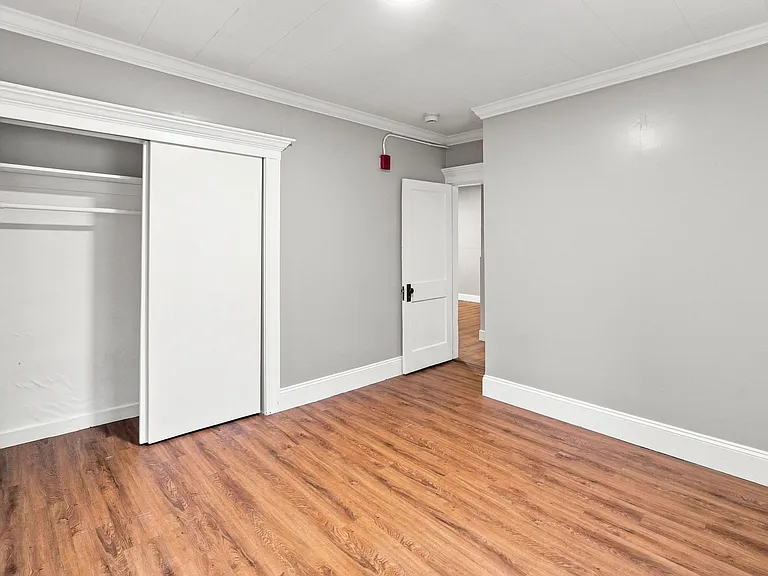 425 Wood Ave #427 — Photo 5