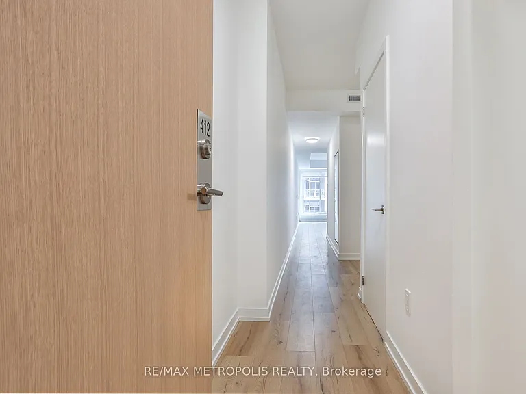 1195 The Queensway #412 — Photo 4