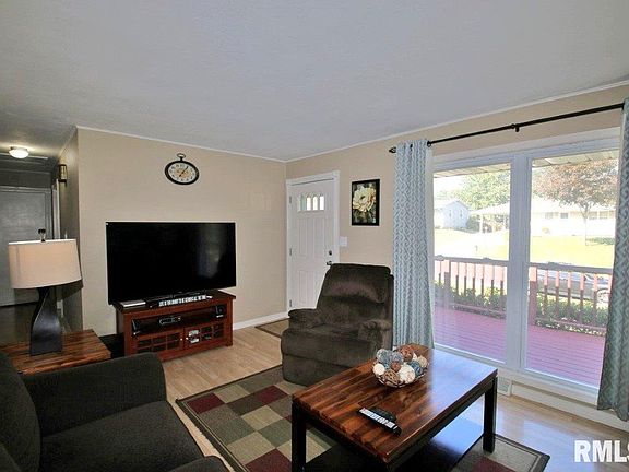 5th image of 1906 W Daytona Dr