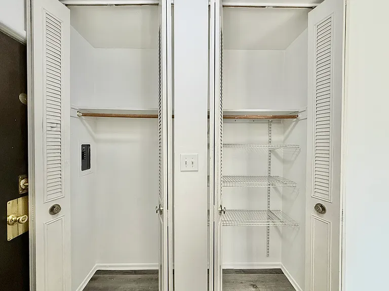 6815 N Sheridan Rd — Photo 12