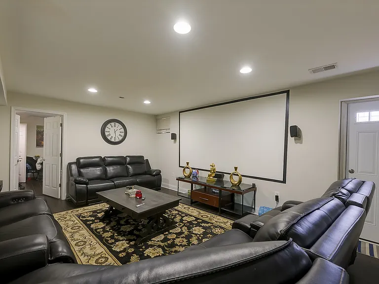 601 Crossover Ct — Photo 49