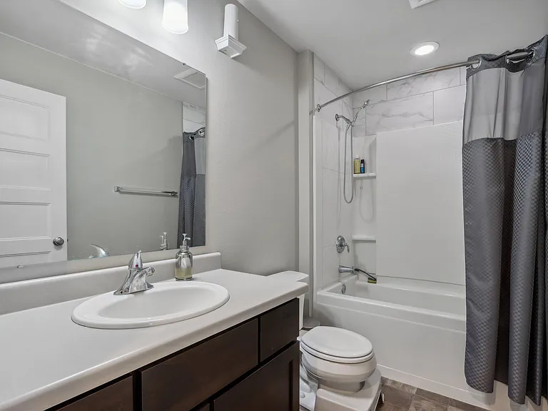 1835 Summerfield Way — Photo 23