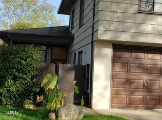 825 43rd St #1, Sacramento, CA 95819